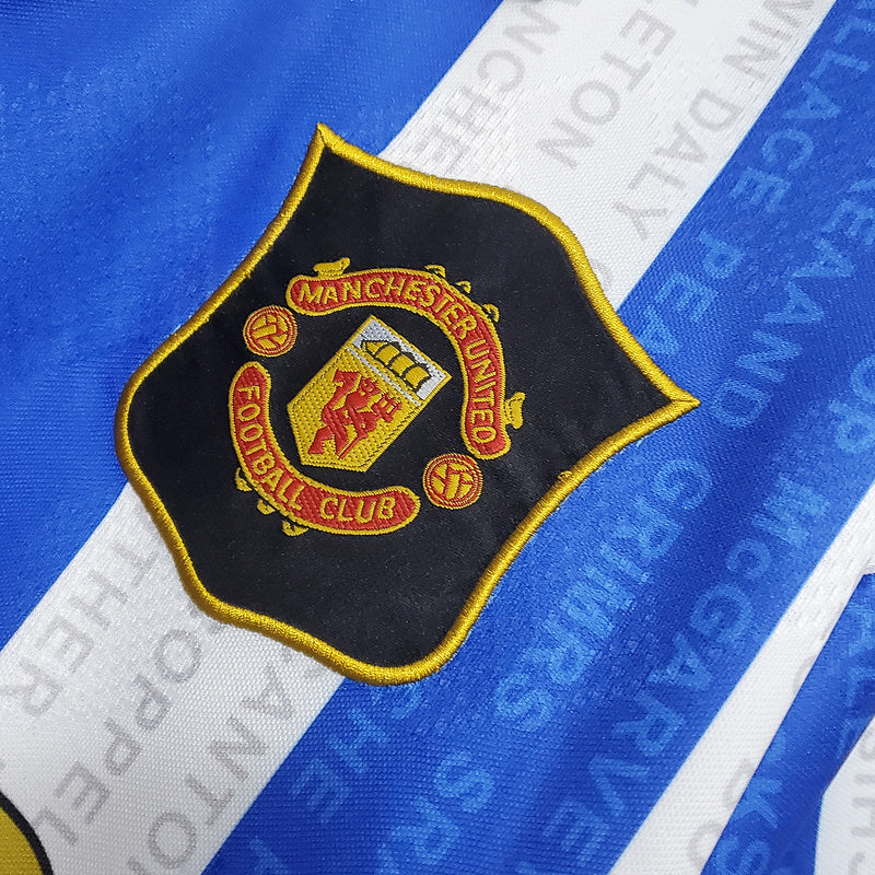 Manchester United 1994/96 Away Shirt