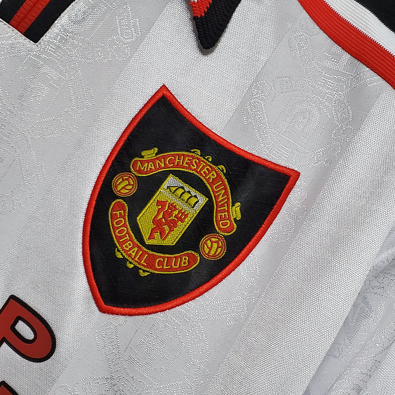 Manchester United 1997/98 Away Shirt