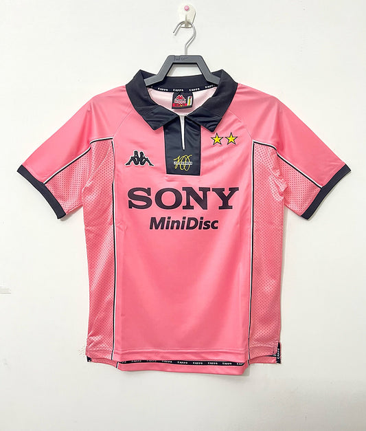 Juventus 1997/98 Away Shirt