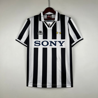 Juventus 1996/97 Home Shirt